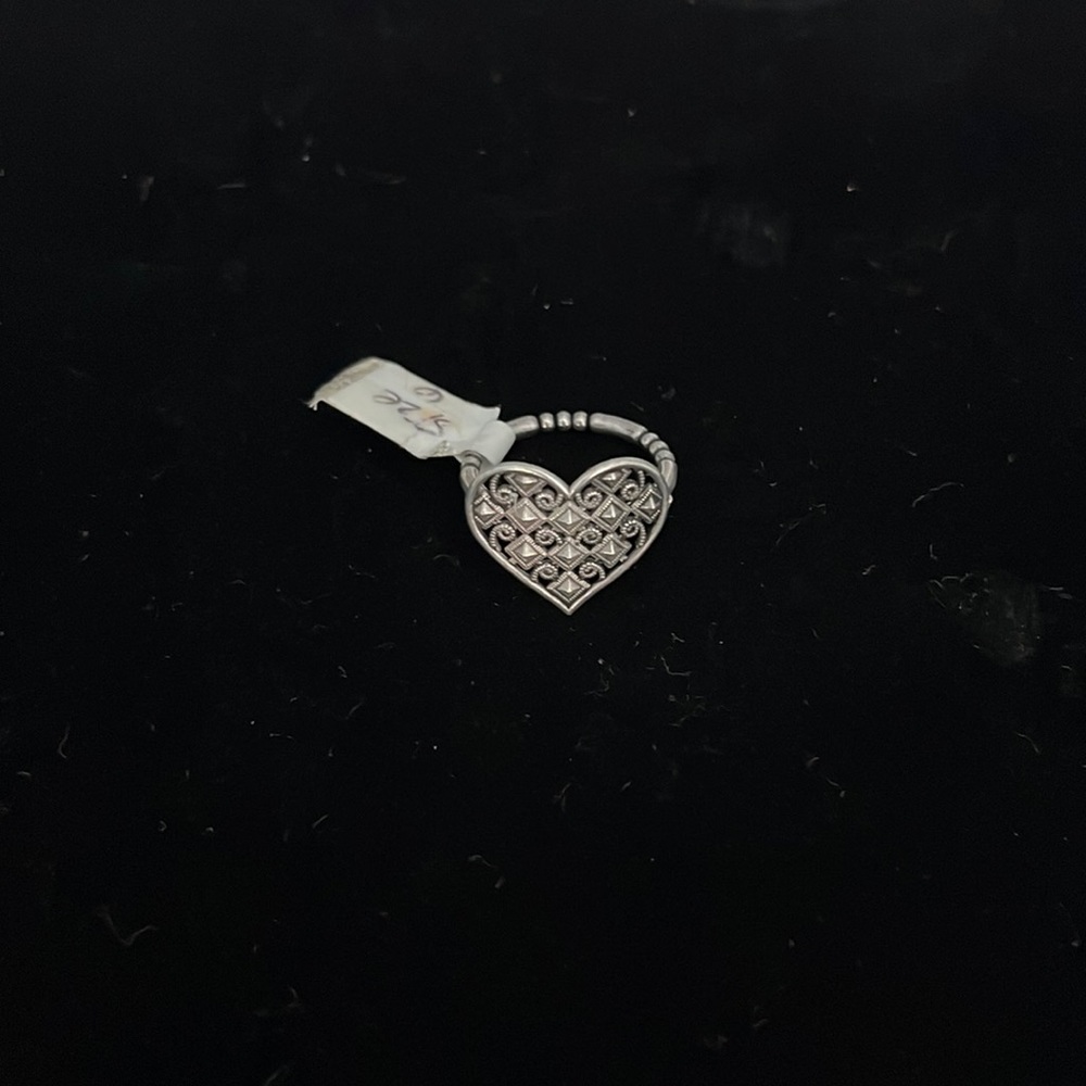 New Unique Cute Heart Rhodium Ring Size 6.
